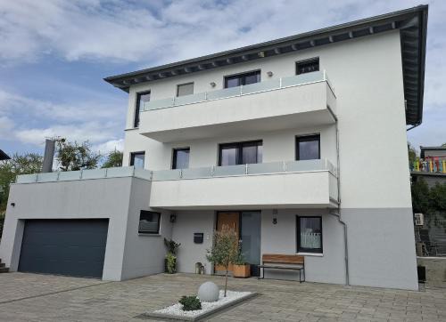 Stuppach Apartamento | Ferienwohnung am Blumenberg