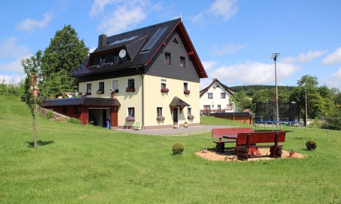 Dorfchemnitz Apartamento | Ferienwohnung am Erlermuhlenbach