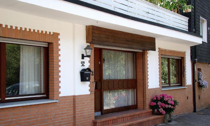 Altena Apartamento | Ferienwohnung Heidi