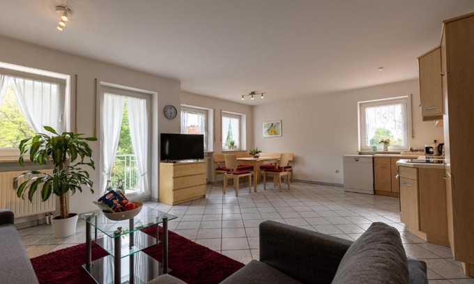 Unterneukirchen Apartamento | Ferienwohnung Tüssling