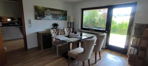 Wassenach Apartamento | FeWo Olbrückblick - Laacher See, Vulkanpark Eifel