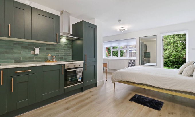 Brownswood Hotel | Finsbury Park Studios