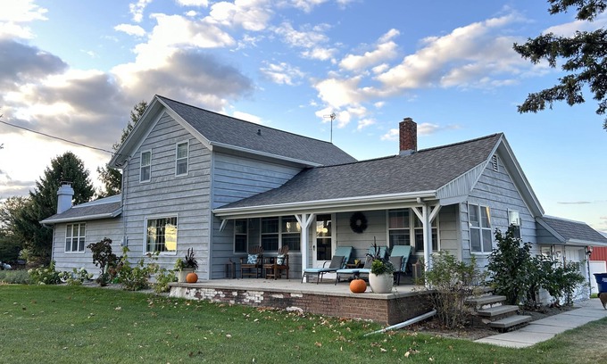 Outagamie County Otro | Fiocchi Fields Farmhouse