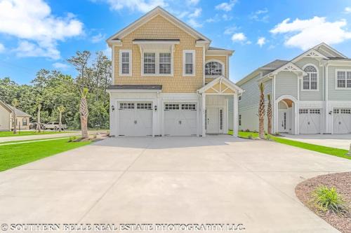 Crescent Beach Casa | Firefly Cottage