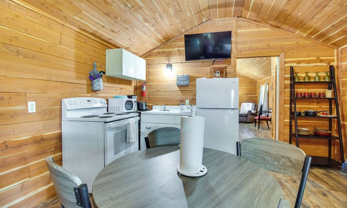 Lakeview Cabina | Fish & Boat: Angler's Cabin 2 Mi to White River