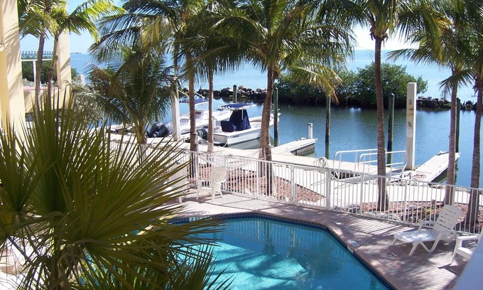 Long Key Condominio | Paraíso de pesca y navegación con resbalón de barco de 24 pies y piscina