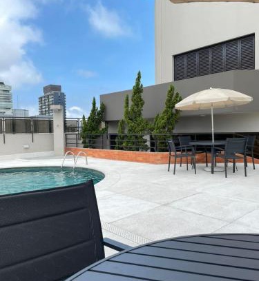 Gonzaga Apartamento | Flat em Hotel com Estacionamento Grátis e Piscina