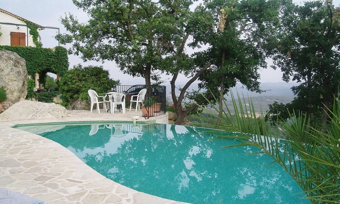 Seillans Apartamento | Piso con vistas sin igual en el Sur de Francia y una magnífica piscina