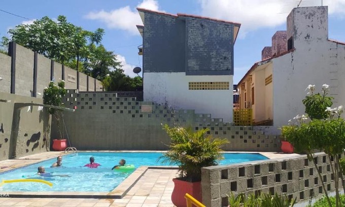 Pilar Casa | Flats no FORTE 200m praia ar piscinas até 8 pessoas portaria 24H