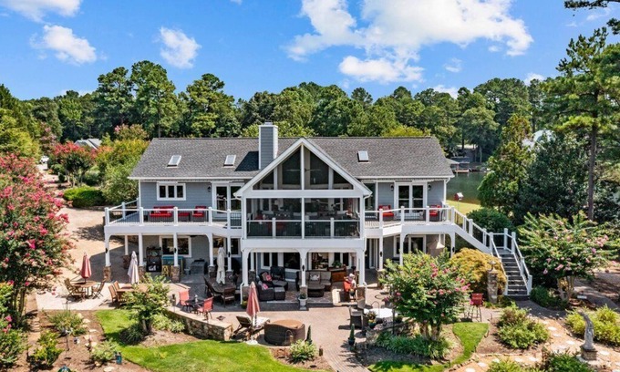 Henrico Casa | FLIPFLOP INN on PARADISE POINT - 5Bdr/4Bth-Outdoor Oasis-Waterfront, Dock, Beach