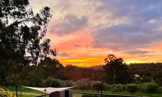 Blewitt Springs Cabaña | Flower Farm Retreat