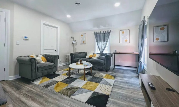 Flushing Apartamento | Flushing Centennial Farmhouse,Apt B-Fully stocked