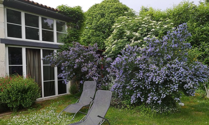 Romegoux Casa | For an ocean-champagne holiday