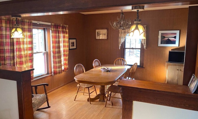 Ashley Casa | For the family. For the adventure.