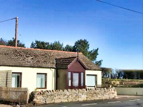 Berwick-upon-Tweed Casa | Ford Common - Bungalow - Sleeps 6 - Stunning Walks and Views - Dog Friendly - 2 Bedrooms 2 Bathrooms Cottage - Sun Room - Private Garden - Off Street Parking - Quiet Rural Location - Fast Wifi