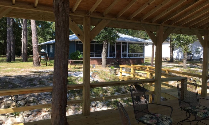 Rains Casa | Horquilla Retch River Cabin
