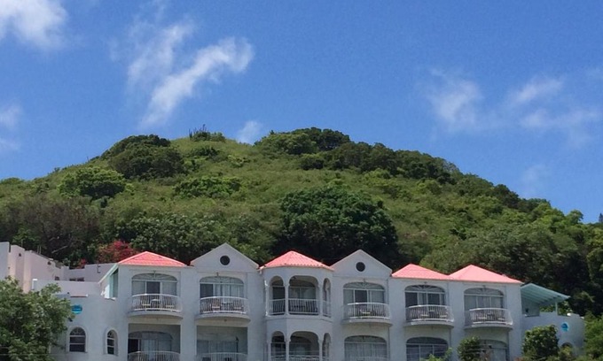 Waterfront Hotel | Fort Burt Hotel