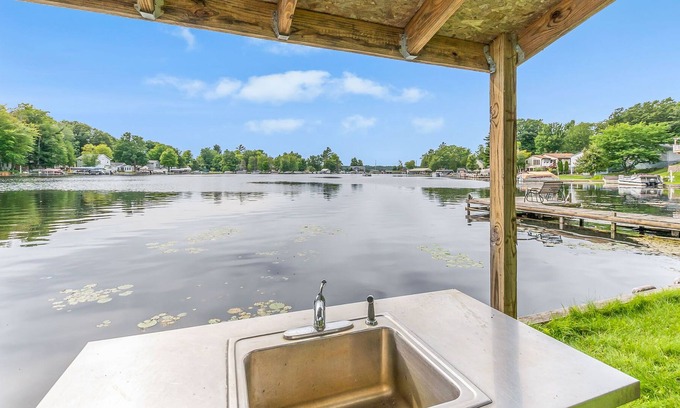 Ludington Cabaña | Four Seasons Cottage on Hamlin Lake Bayou