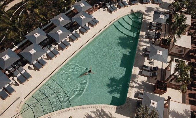 Central Beach Hotel | Four Seasons Hotel and Residences Fort Lauderdale