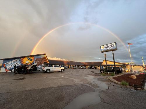 Carrizozo Hotel | Four Winds Motel & RV Park