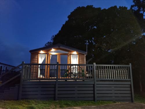 Morpeth Casa | Foxwood Lodge Private Hot Tub Getaway