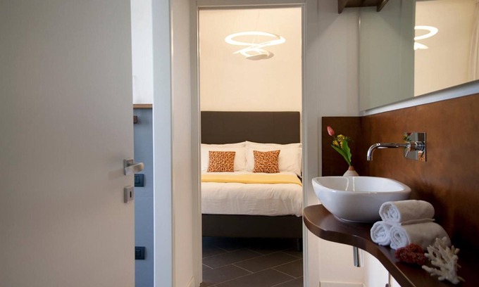 Province of Cagliari Casa | Foyer