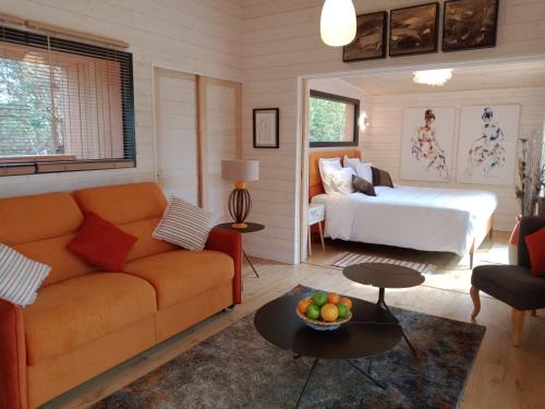 Saint-Felix-de-Reillac-et-Mortemart Hotel | Les Lodges du golf de la Marterie