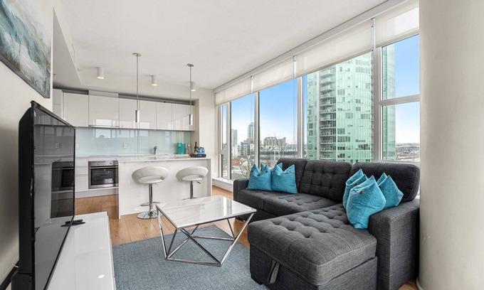 Victoria Park Apartamento | FREE Banff Pass, Parking, Wine! PRIME DT Location!