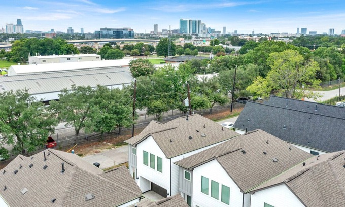 OST - South Union Apartamento | Heart of Houston Retreat Family Townhome by Museums & Parks