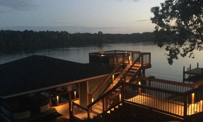 Albemarle Casa | Lake Tillery Main Channel Lakefront Home