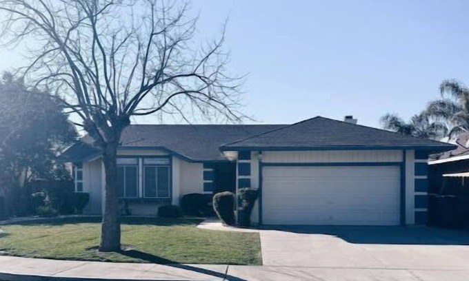 Turlock Casa | Freshly Remodeled Modern Home