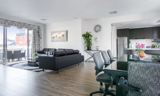 Abbotsford Casa | residencia ejecutiva masiva en el límite con la ciudad