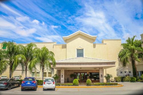 Torreón Hotel | Fresno Galerias