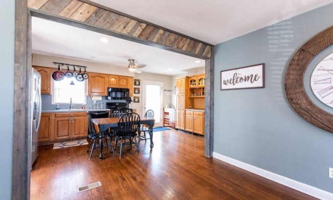 Avondale Melbourne Heights Casa | ⭐Fully fenced yard⭐4 car driveway⭐firepit⭐central location⭐basement⭐