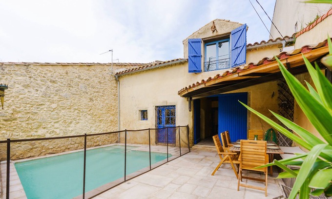Lespignan Casa | Casa francesa del siglo XIX totalmente renovada con piscina privada y patio interior