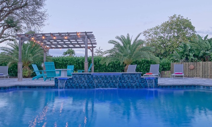 Coral Springs Casa | Fully Renovated Family Retreat Huge Pool Pet Friendly EV Charger