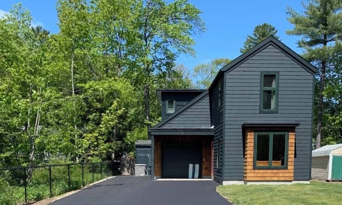 Sebago Casa | Fun family Sebago Lake get away