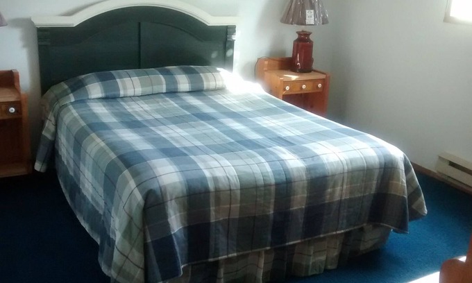 Curryville Cabaña | Fundy Rocks Resort family Cottage - Near Famous Hopewell Rocks