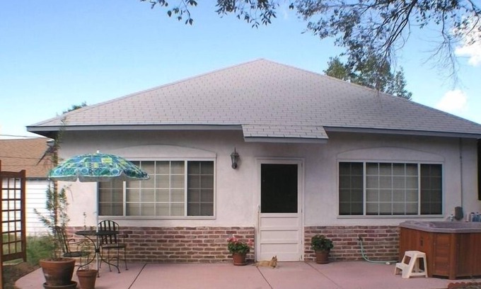 Tyrone Cabaña | Casa amueblada en el histórico de Silver City