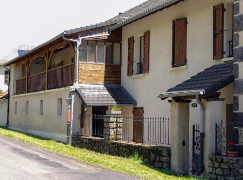 Lascelle Casa | Gîte 4 personnes vue sur le lac des graves - Vallée de la Jordanne,Aurillac,Cantal,Auvergne