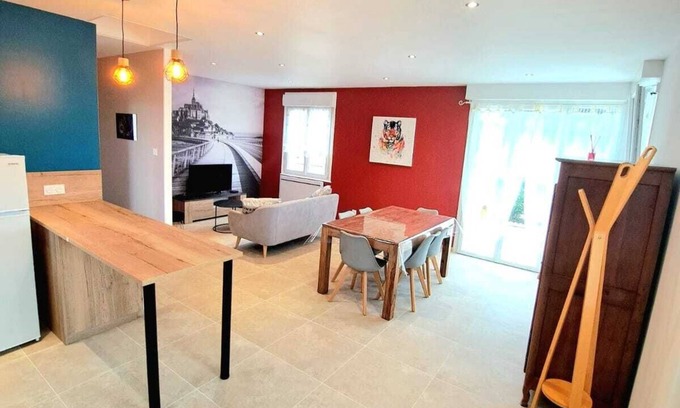 Beauvoir Casa | Gîte by night, 5 km from Mont Saint Michel. Le Petit Gîte du Mont