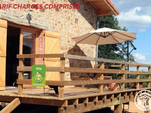 Saint-Romain-d'Urfe Casa | Gîte Confortable avec Terrasse Privative - Wifi Gratuit - FR-1-496-189