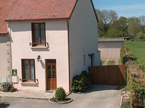 Target Casa | Gîte de charme avec piscine et jardin privé en Auvergne - FR-1-489-273