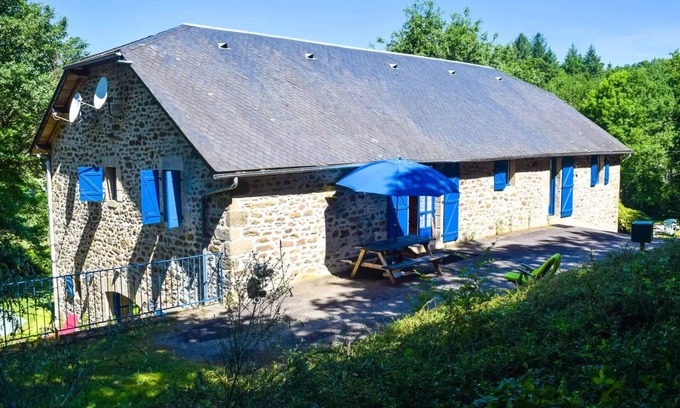 Champagnac-la-Noaille Villa | Gîte de France in Champagnac-la-Noaille 3 ears - Gîte de France 4 people