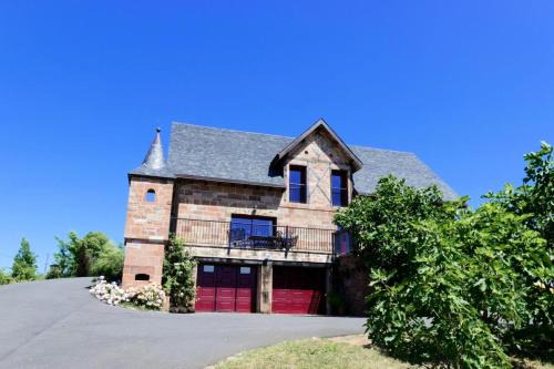 Bassin de Brive Apartamento | Gîte de France De chapdevialle la croisée des vents 4 épis - Gîte de France 12 personnes MAE-0064