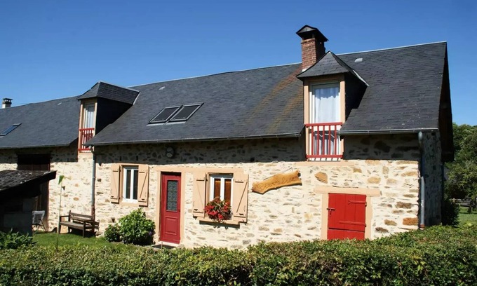 Espartignac Villa | Gîte de France Pierrelise 3 ears - Gîte de France 8 people