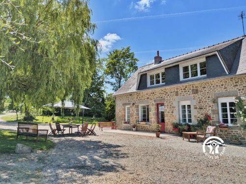 Ambrieres-les-Vallees Casa | Gîte de Villefeu, 8 personnes
