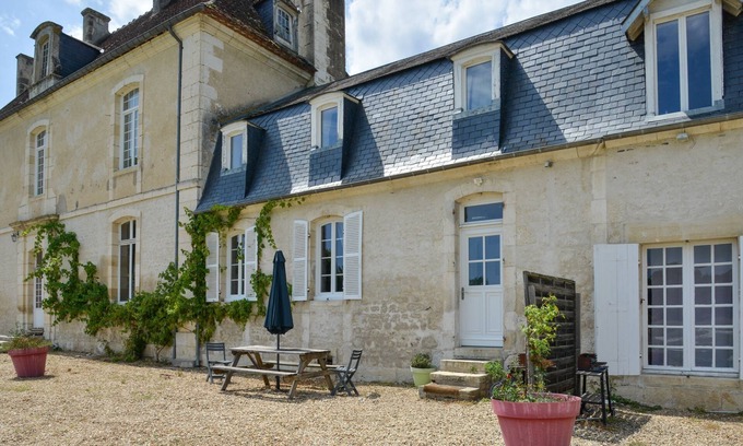 Sainte-Solange Apartamento | Gîte de Villecomte - Dos Habitaciones Piso, Capacidad 4