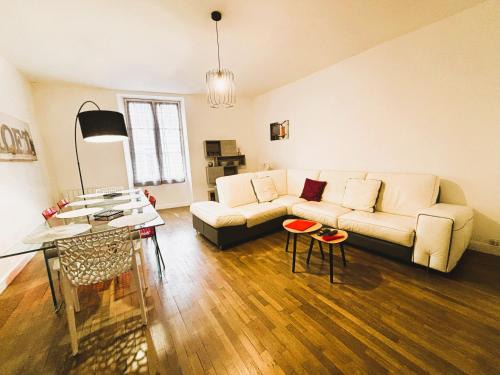 Couhe Casa | Gîte des Débats