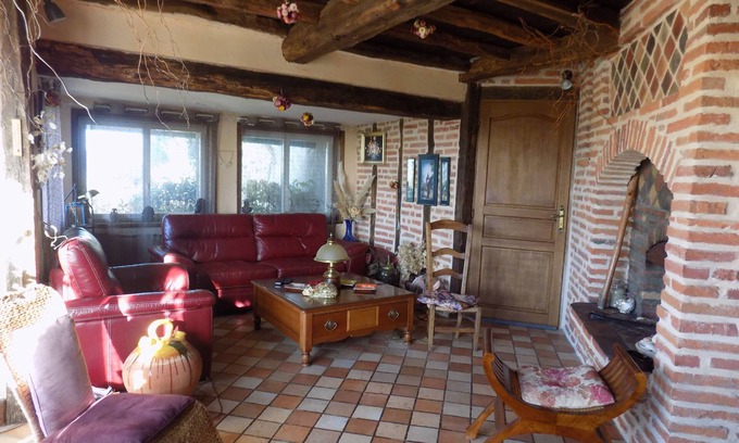 Brie Casa | Gîte for 2 to 6 people, 3500 l spa, swimming pool, boules pitch.